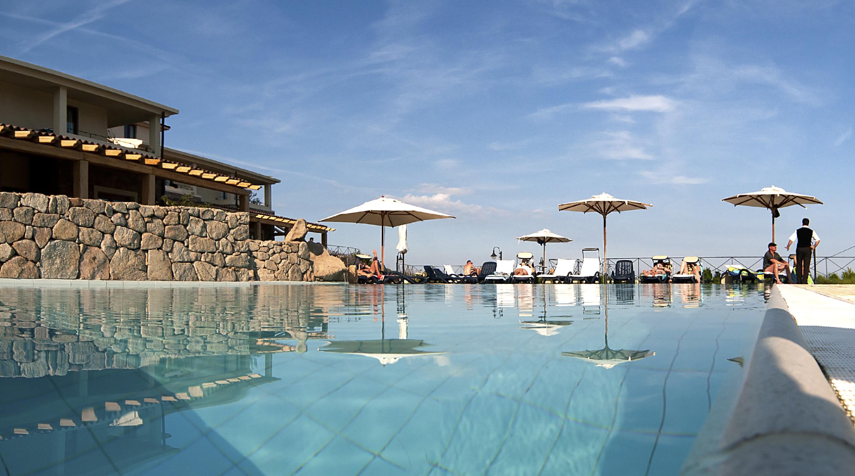 Hotel Villa Gustui Maris Кала-Гононе Екстер'єр фото