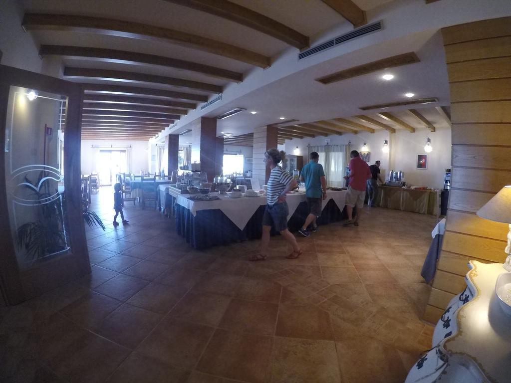 Hotel Villa Gustui Maris Кала-Гононе Екстер'єр фото