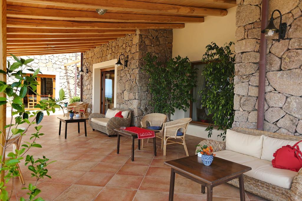 Hotel Villa Gustui Maris Кала-Гононе Екстер'єр фото